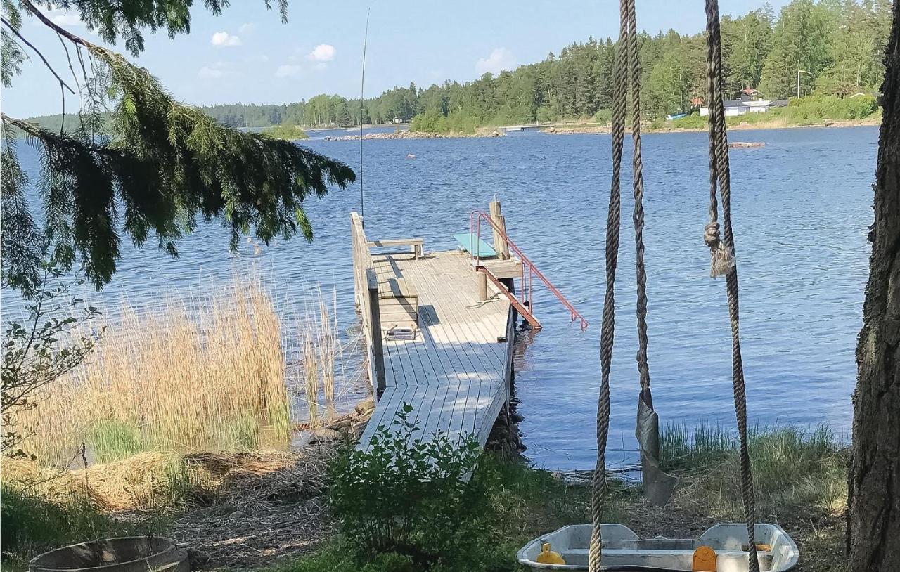 Beautiful Home In Kristinehamn With Kitchen エクステリア 写真